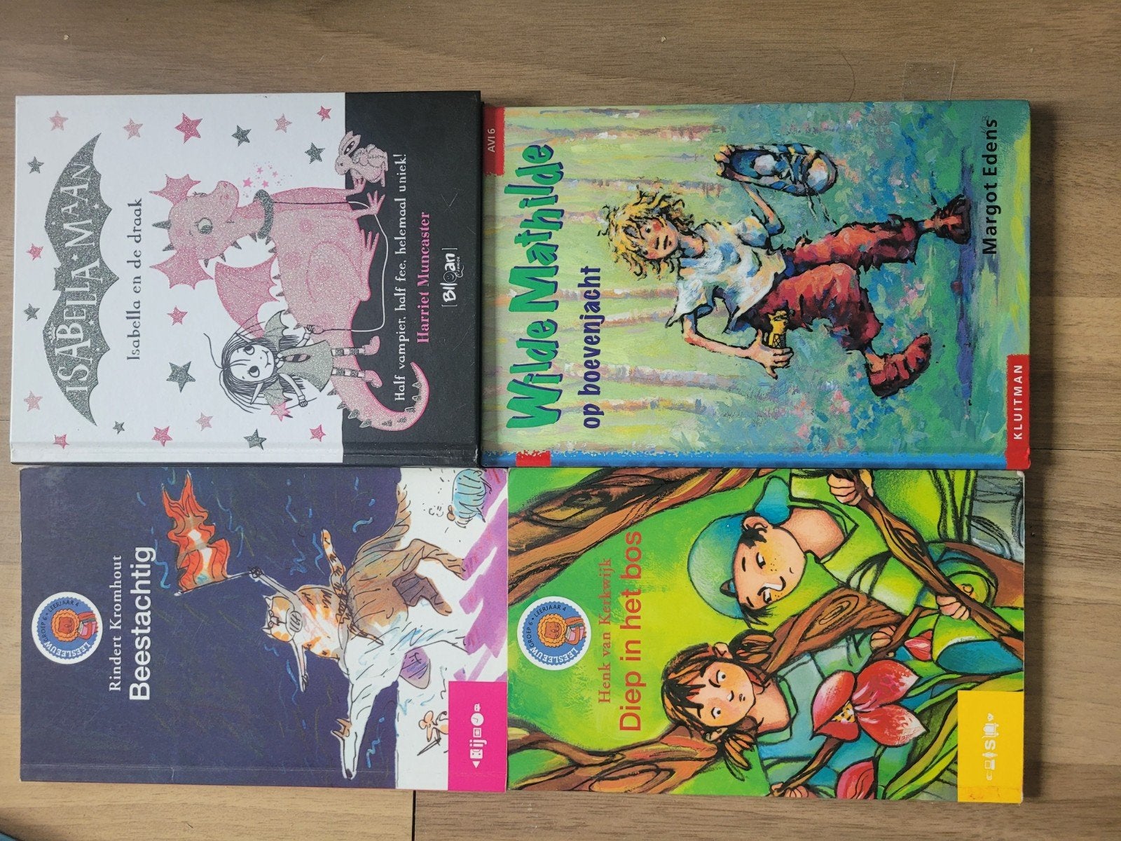 4 verschillende boeken, Ophalen, Nieuw, Fictie