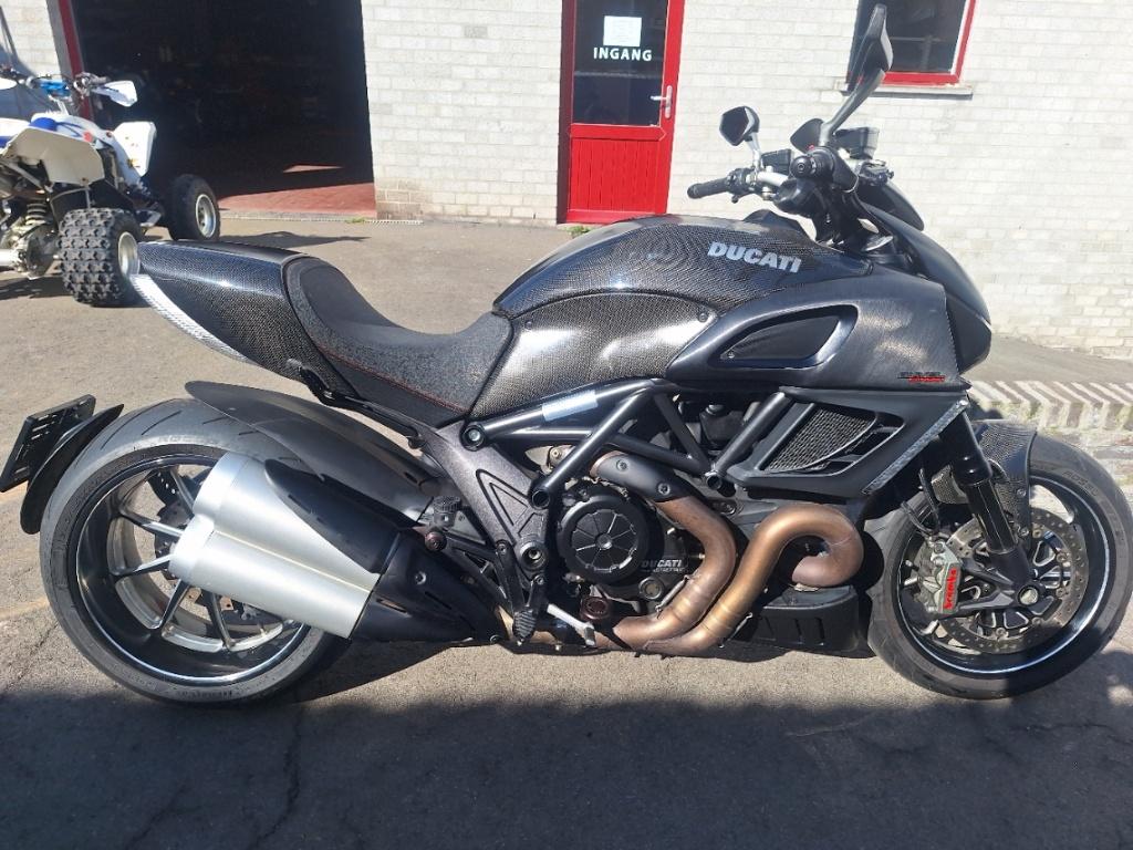Ducati Diavel Carbon perfecte staat met garantie, Motoren, Motoren | Ducati, 2 cilinders, 1198 cc, Motorrijbewijs A, Meer dan 35 kW