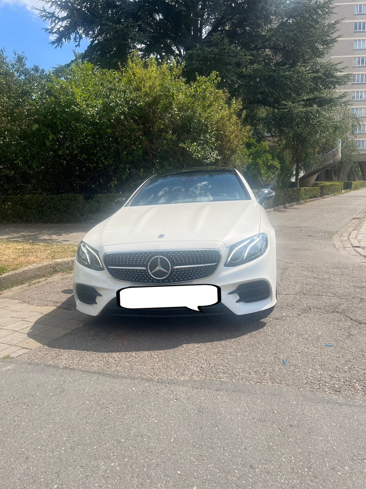 Mercedes E220 coupé AMG pack, Auto's, Automaat, Euro 6, Wit, Diesel