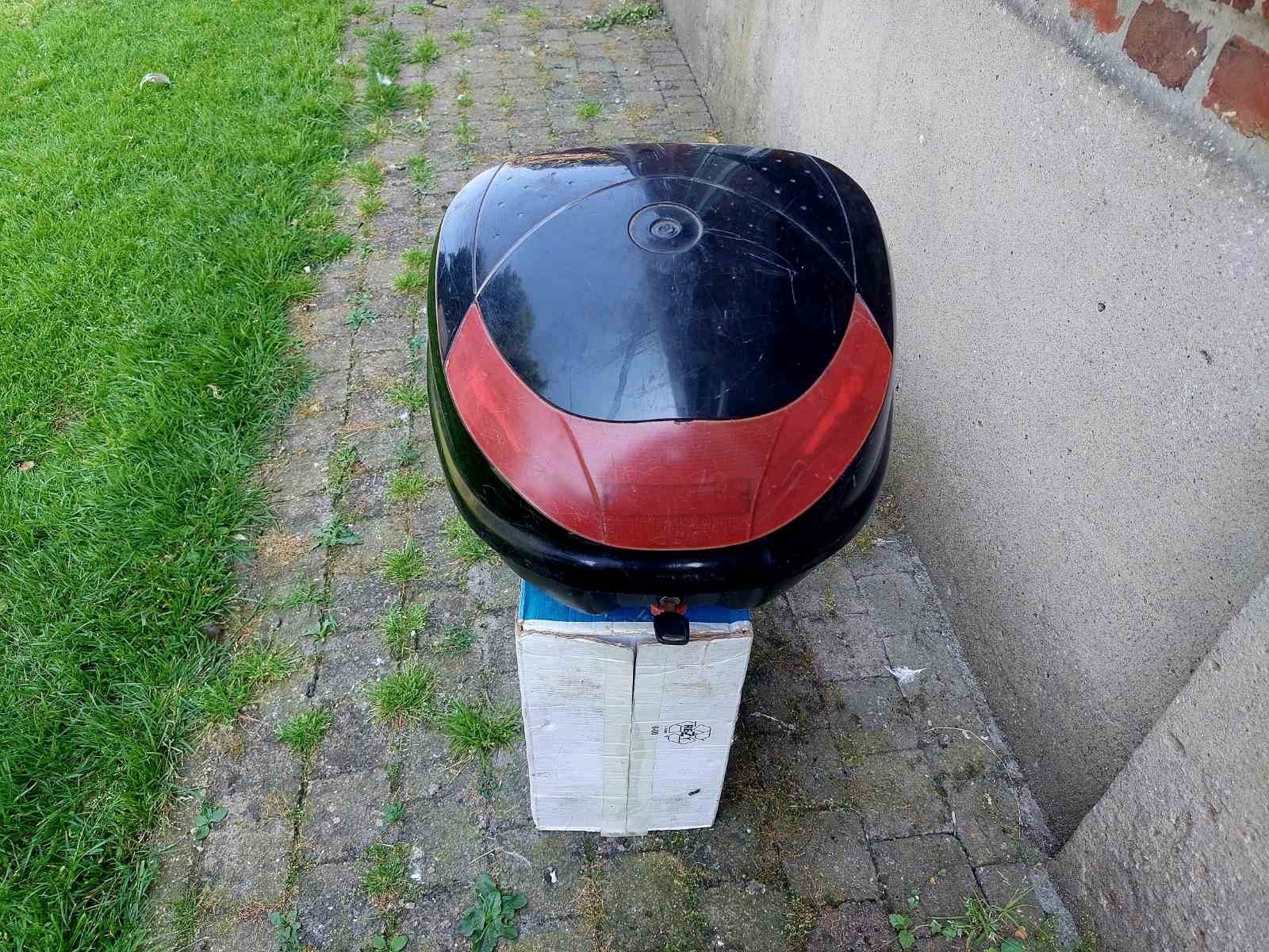 scooter koffer in zeer goed staat, Motos, Accessoires | Valises & Sacs, Enlèvement