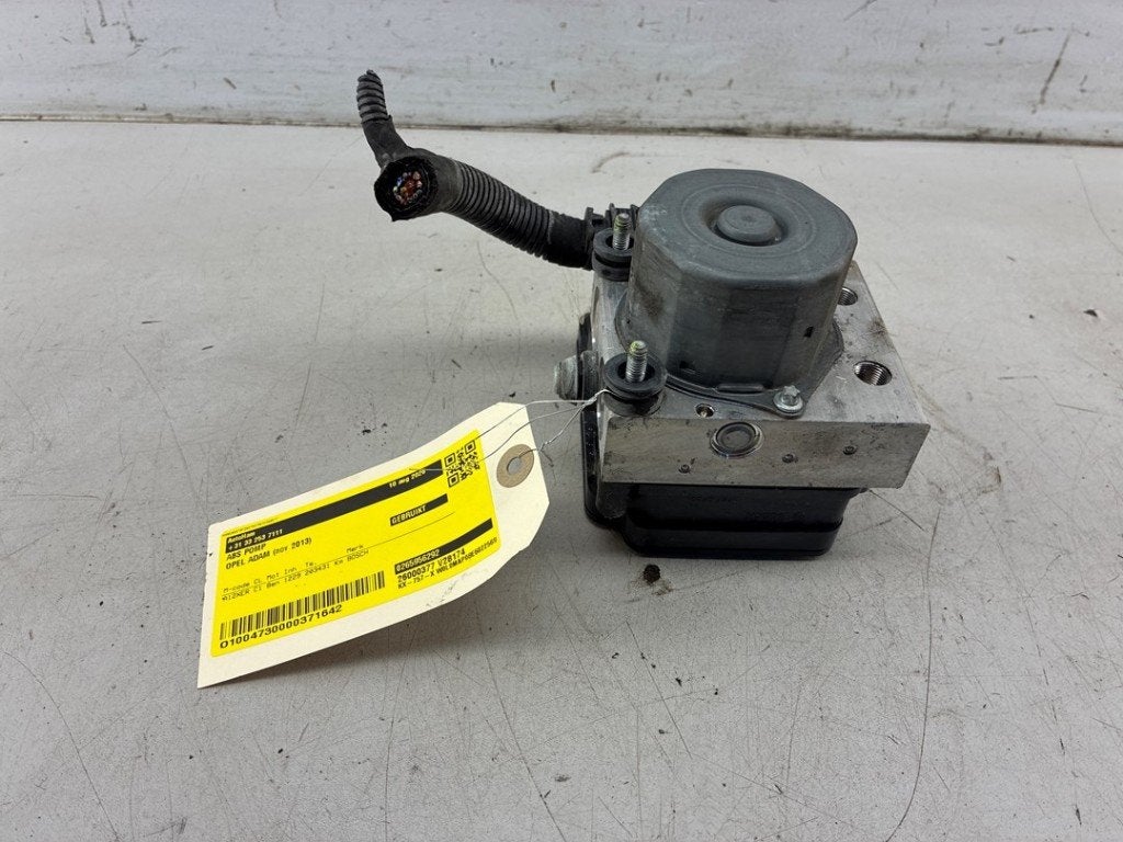 ABS POMP Opel Adam (01-2012/12-2019), Robert Bosch AG, Gebruikt, Opel, Robert-Bosch-Allee 1
74232  Abstatt, DE