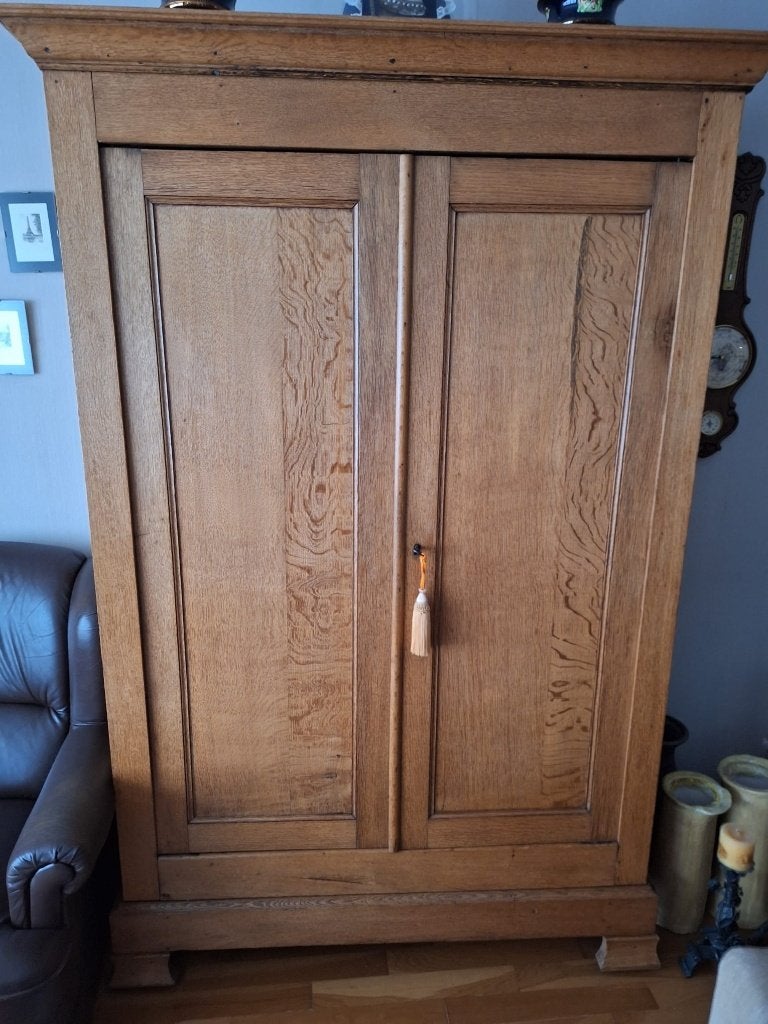 Antieke linnenkast, Huis en Inrichting, Kasten | Kleerkasten, Met plank(en), Gebruikt, 200 cm of meer, 150 tot 200 cm