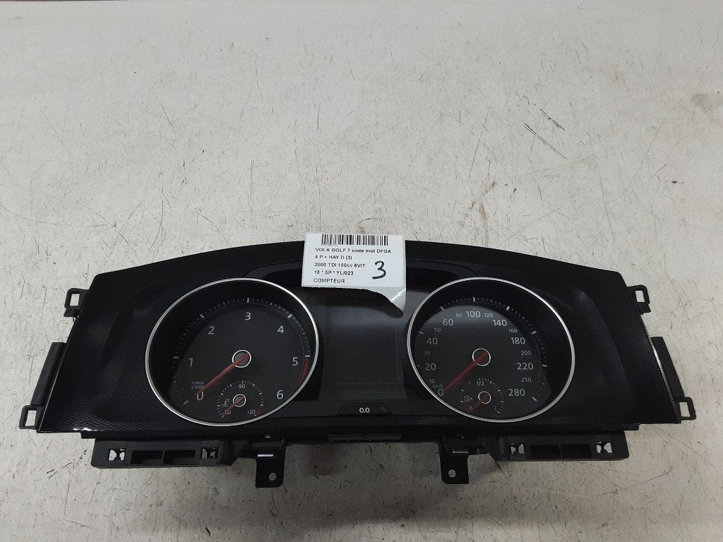 COMPTEUR DE VITESSE Volkswagen Golf VII (AUA) (5G1920757B), Volkswagen, Mevr. I. Hauben, Utilisé, Rue de l'Espoir 34 34
4030  GRIVEGNÉE, BE