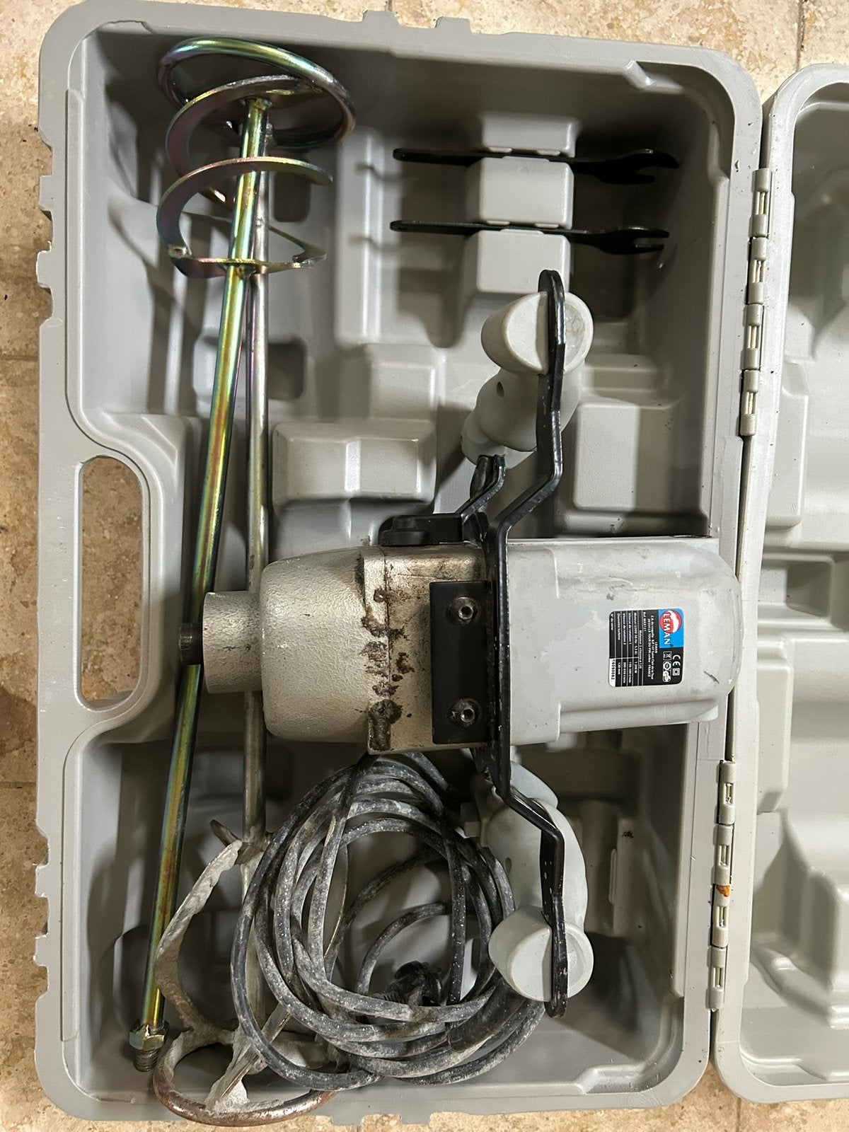 Malaxeur électrique Leman 1200 W avec mallette, Enlèvement, Comme neuf