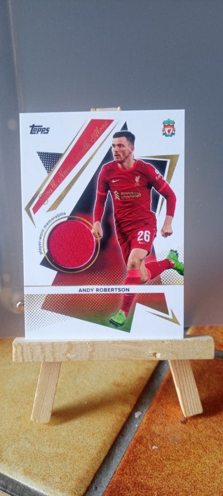 Topps Andy Robertson Patch Relique maillot porté, Enlèvement ou Envoi, Comme neuf, Cartes en vrac, Foil
