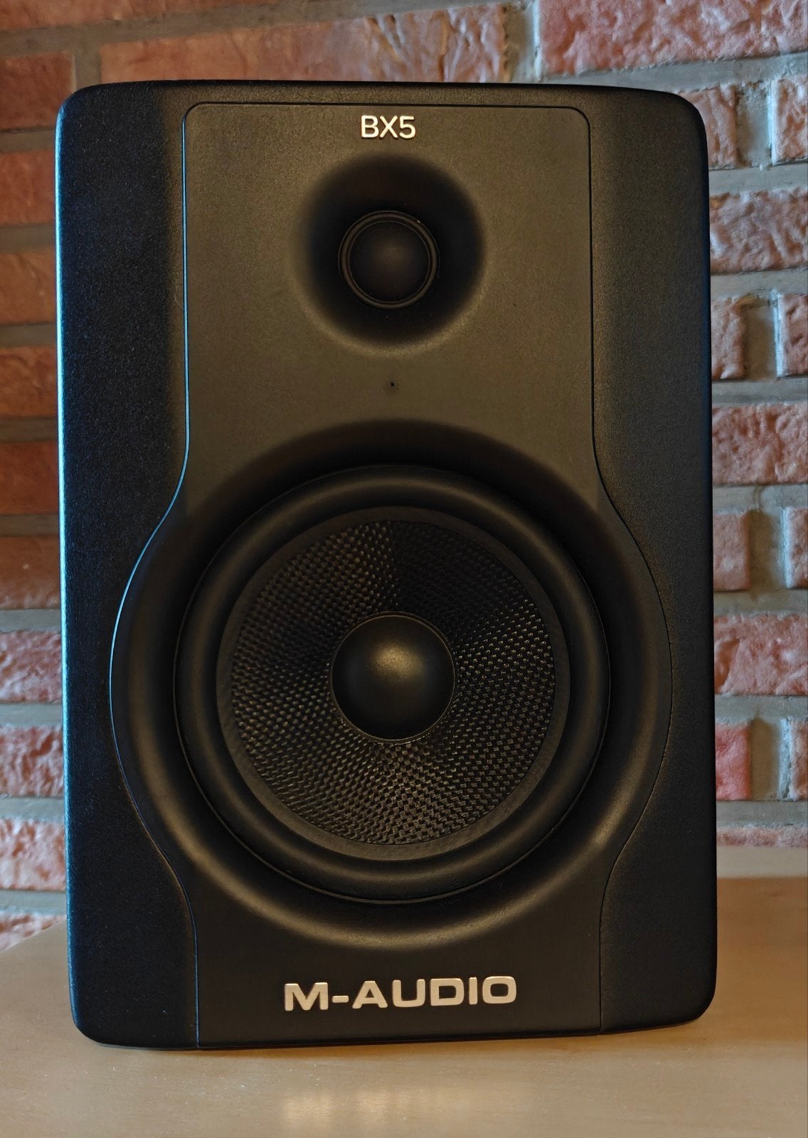 2 enceintes M audio BX5D2