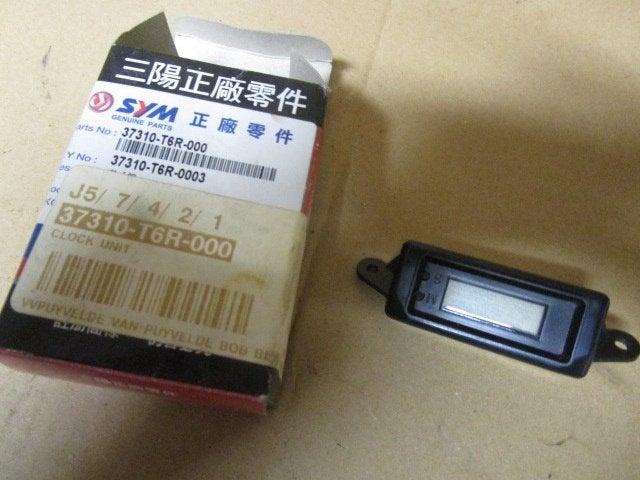 Nouvelle horloge scooter SYM 50cc- 200cc, code 37310-T6R-000, Enlèvement ou Envoi, Neuf, SYM
