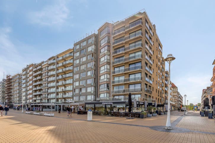 DUPLEX APP. AVEC VUE SPECTACULAIRE SUR LA MER NIEUWPOORT