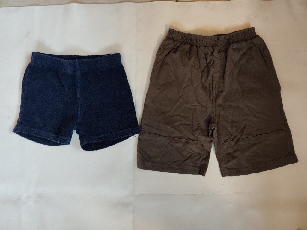 2 shorts de 104 cm (4 ans), Garçon, Enlèvement ou Envoi, Autres types, Utilisé