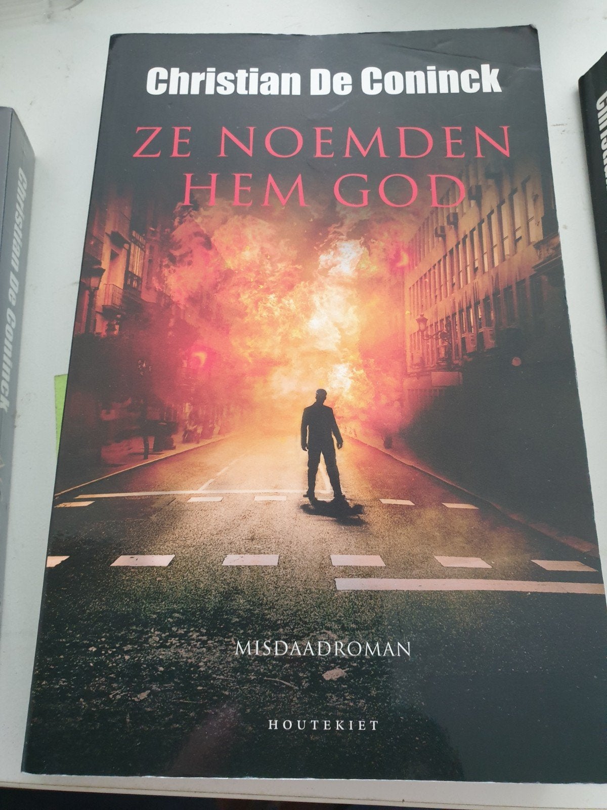 Coninck, Christian De - Ze noemden hem God, Boeken, Ophalen of Verzenden, Gelezen, Coninck, Christian De