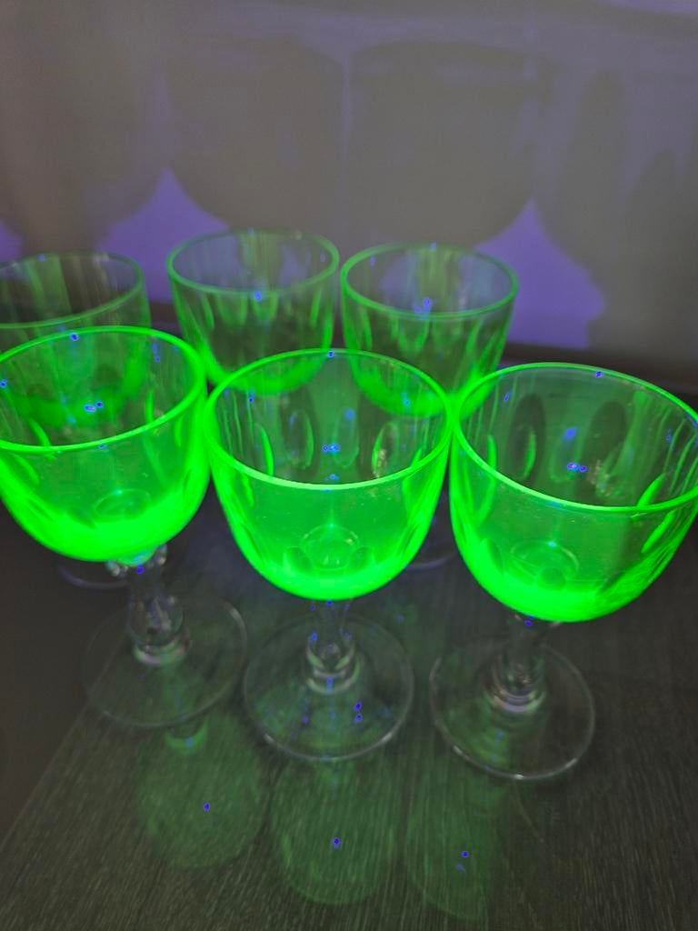 6 verres à l uranium, Enlèvement ou Envoi