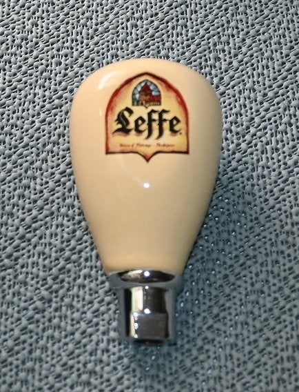 Bouton à robinet en porcelaine/Leffe #2, Collections, Marques de bière, Envoi, Comme neuf, Autres types, Leffe