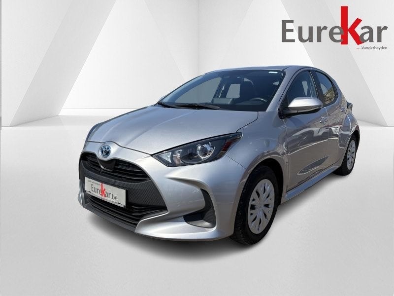 Toyota Yaris DYNAMIC, Argent ou Gris, Achat, Euro 6, https://public.car-pass.be/vhr/3ce7975a-5240-4afe-91d9-2193f2b0e1ee
