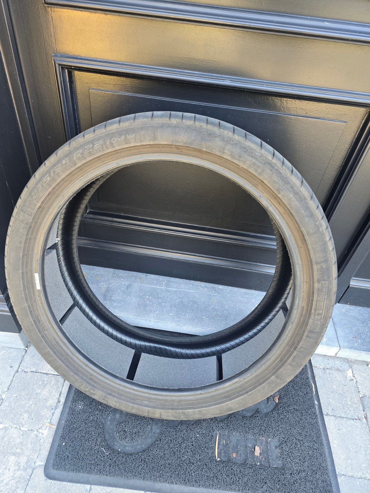 2 gebruikte 22"  banden te koop, Auto-onderdelen, Ophalen, Band(en)