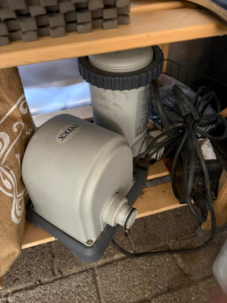 Filterpomp intex, Tuin en Terras, Ophalen, Zo goed als nieuw