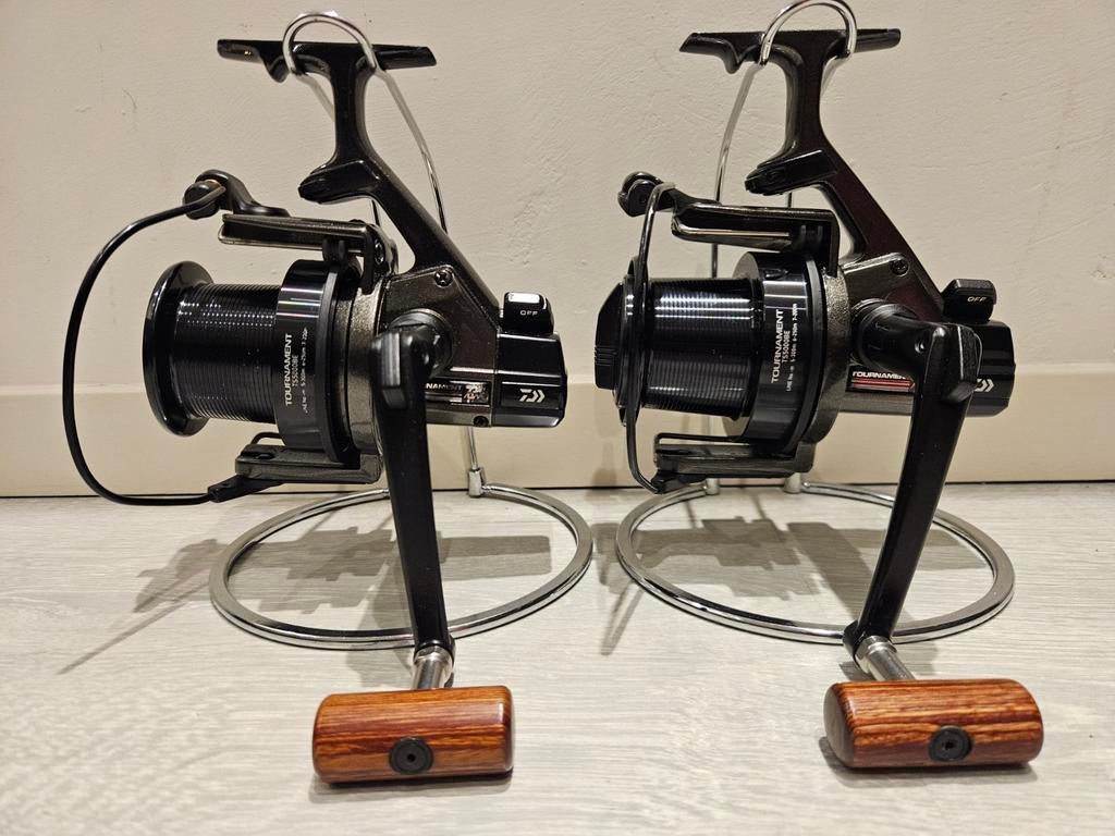 2 Daiwa Whisker Tournament TS5000BE SS3000, Ophalen of Verzenden