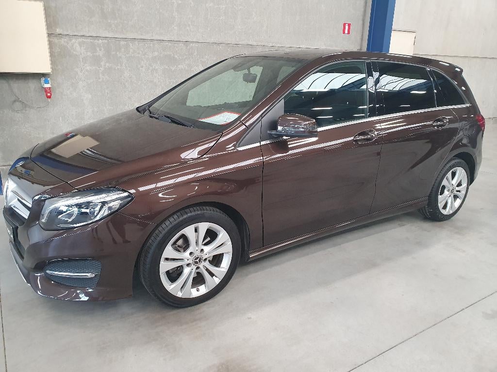 Mercedes B180 Benzine 2017 127000km, Auto's, 90 kW, Start-stop-systeem, Monovolume, Bruin