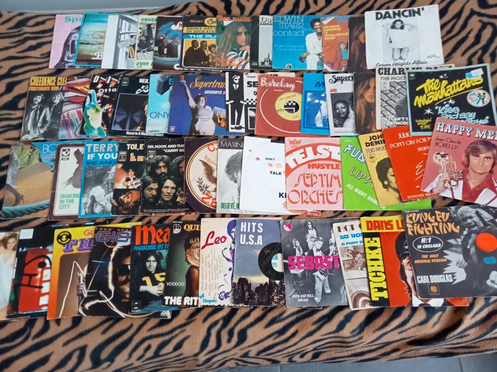 Lot de 50 Petit Disques,Prix 55€ Le tout., Divers