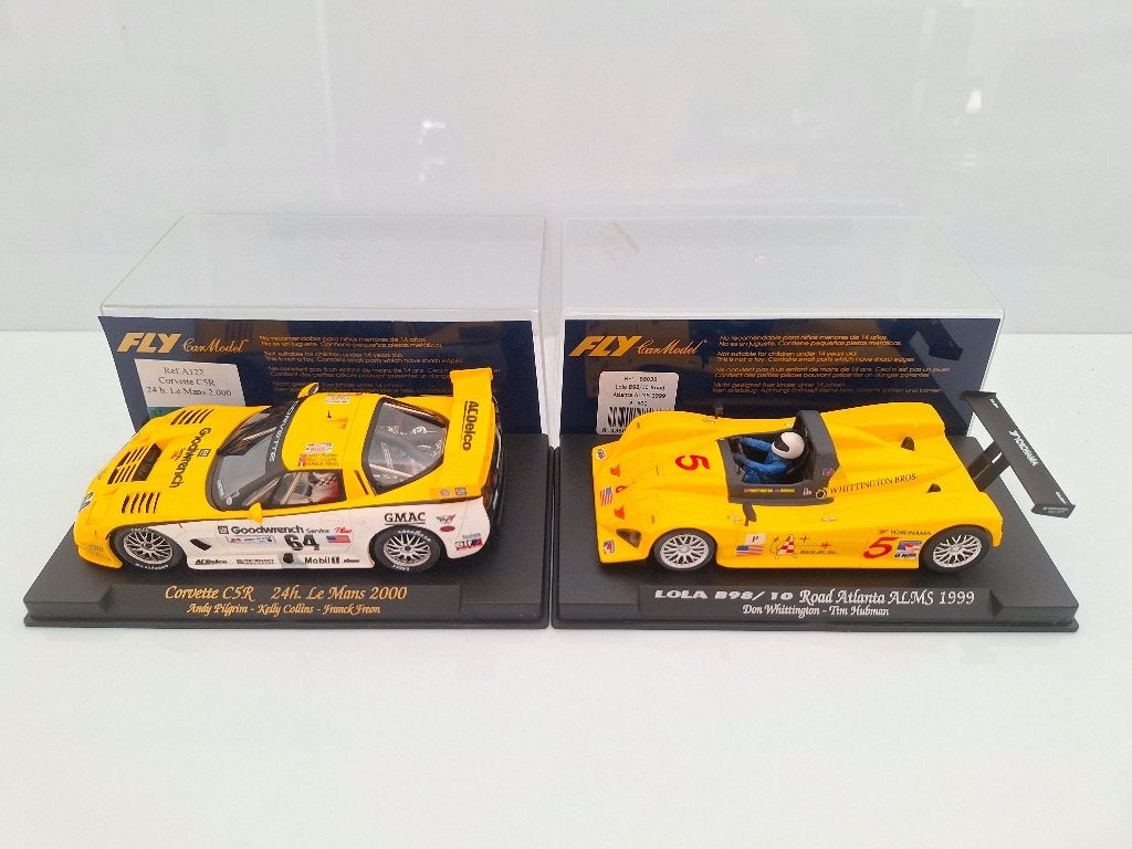Fly 1 x Corvette C5R 24H Le-Mans 1 x Lola B98/10 Road To Atl, Overige merken, Racebaan, Nieuw, Ophalen of Verzenden