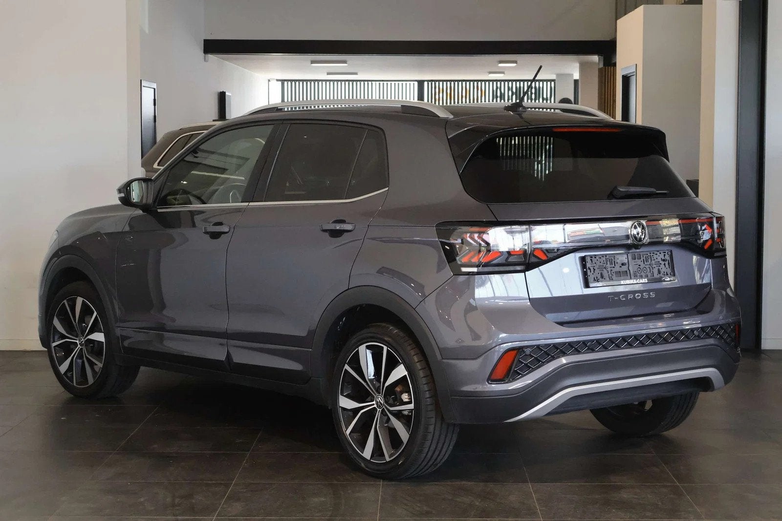 Volkswagen T-Cross T-Cross 1.0 TSI R-Line Carplay Camera ACC, Auto's, Volkswagen, Automaat, Gebruikt, 4 cilinders, 116 pk