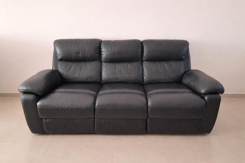 Siège en cuir noir avec siège pour 6 personnes, Enlèvement, Utilisé, Quatre personnes ou plus, Cuir