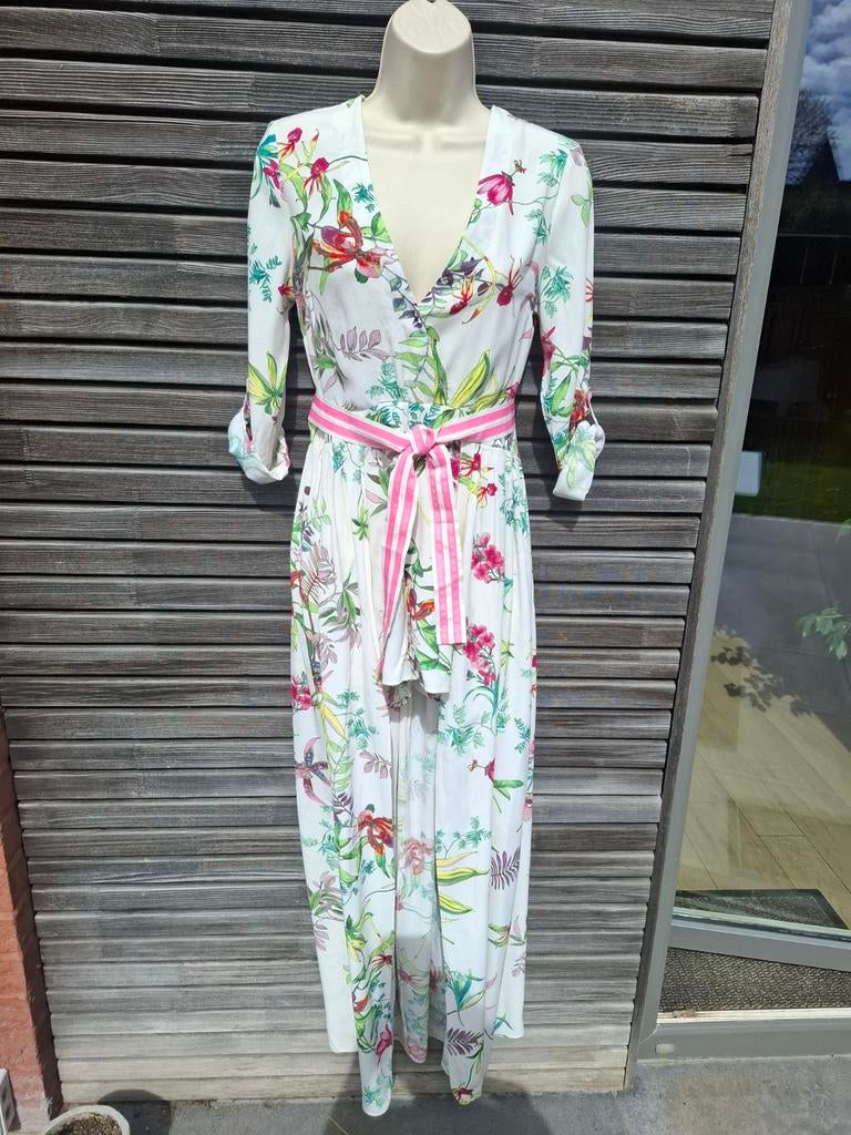 Neuve robe combinaison short Kocca XS blanc fleurs rose vert, Neuf, Enlèvement ou Envoi, Kocca, Taille 34 (XS) ou plus petite
