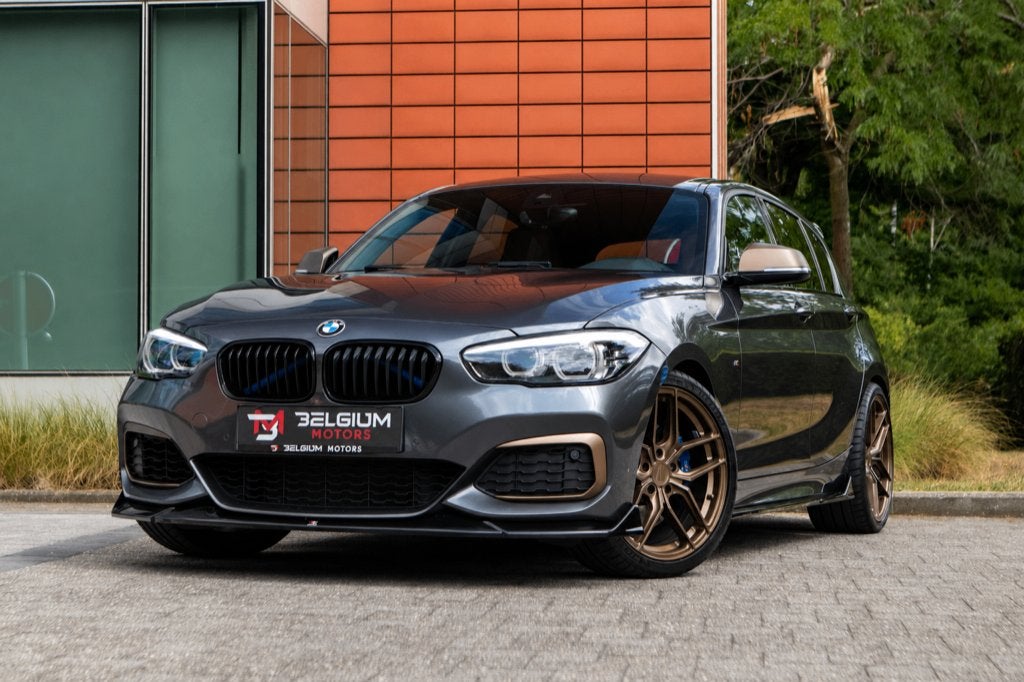 BMW 140 i - HK - Nav Pro - Bronze Details - Leather, Autos, BMW, Cuir, Argent ou Gris, Achat, Phares entièrement LED