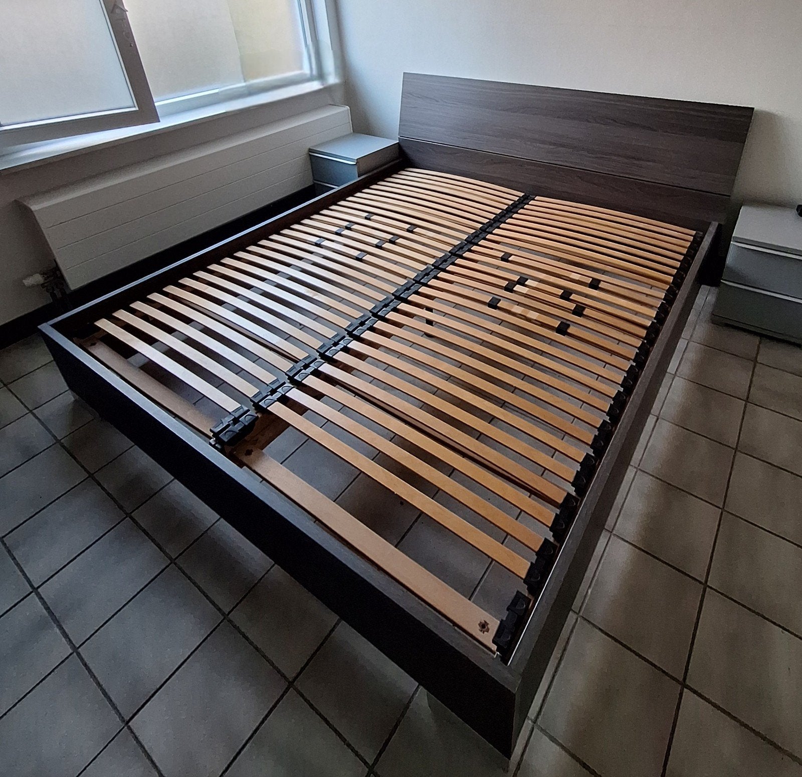 Stevig Meubar bedframe (180x200) + 2x Kingflex lattenbodem, Huis en Inrichting, Ophalen, Bruin, Tweepersoons, Zo goed als nieuw