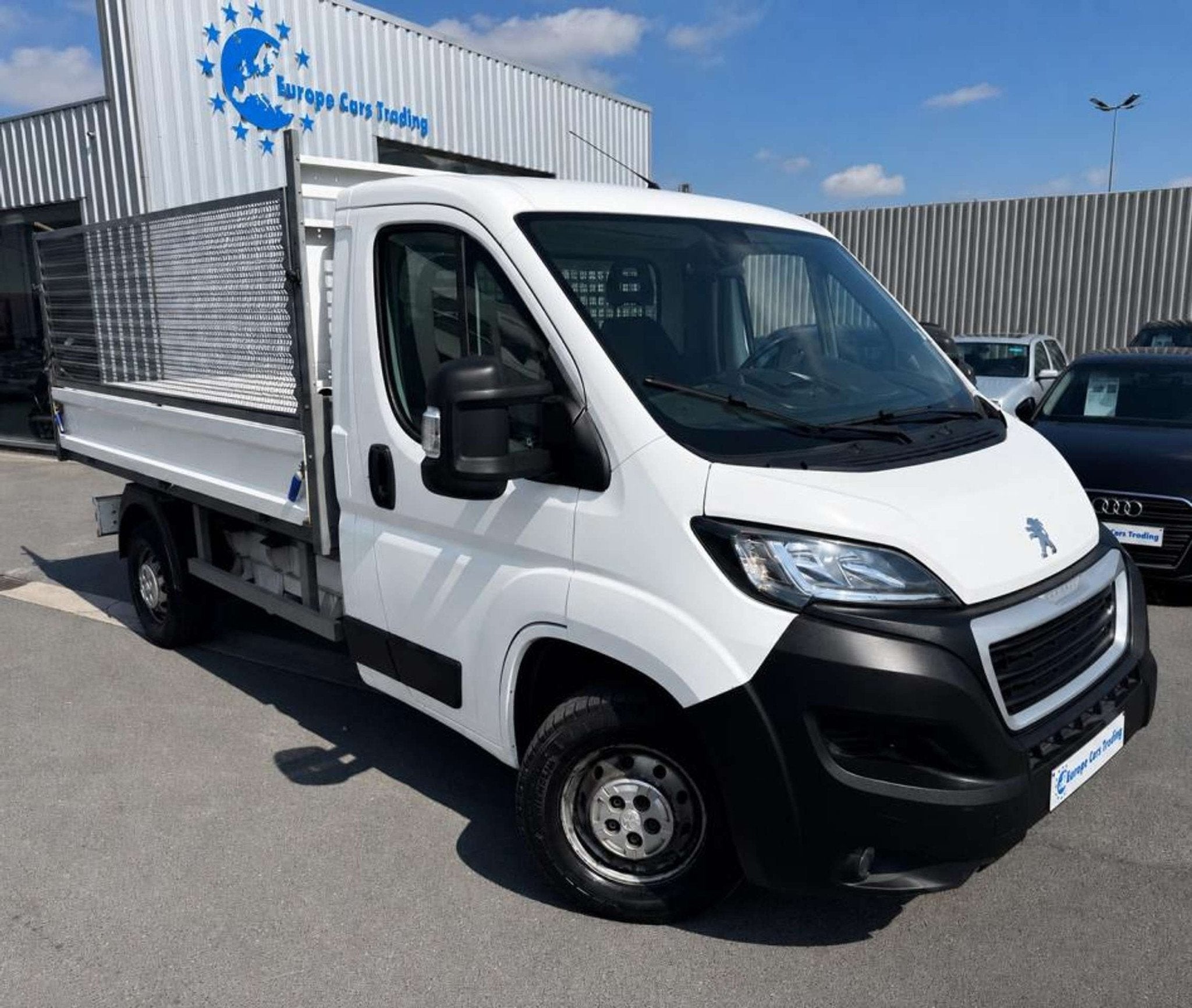 Peugeot Boxer BENNE ÉLECTRIQUE 130CH 99.000KMS ÈRE MAIN GA, Stof, Gebruikt, Zwart, https://public.car-pass.be/vhr/f7f77398-ce30-46e5-9867-89d6e51fcf28