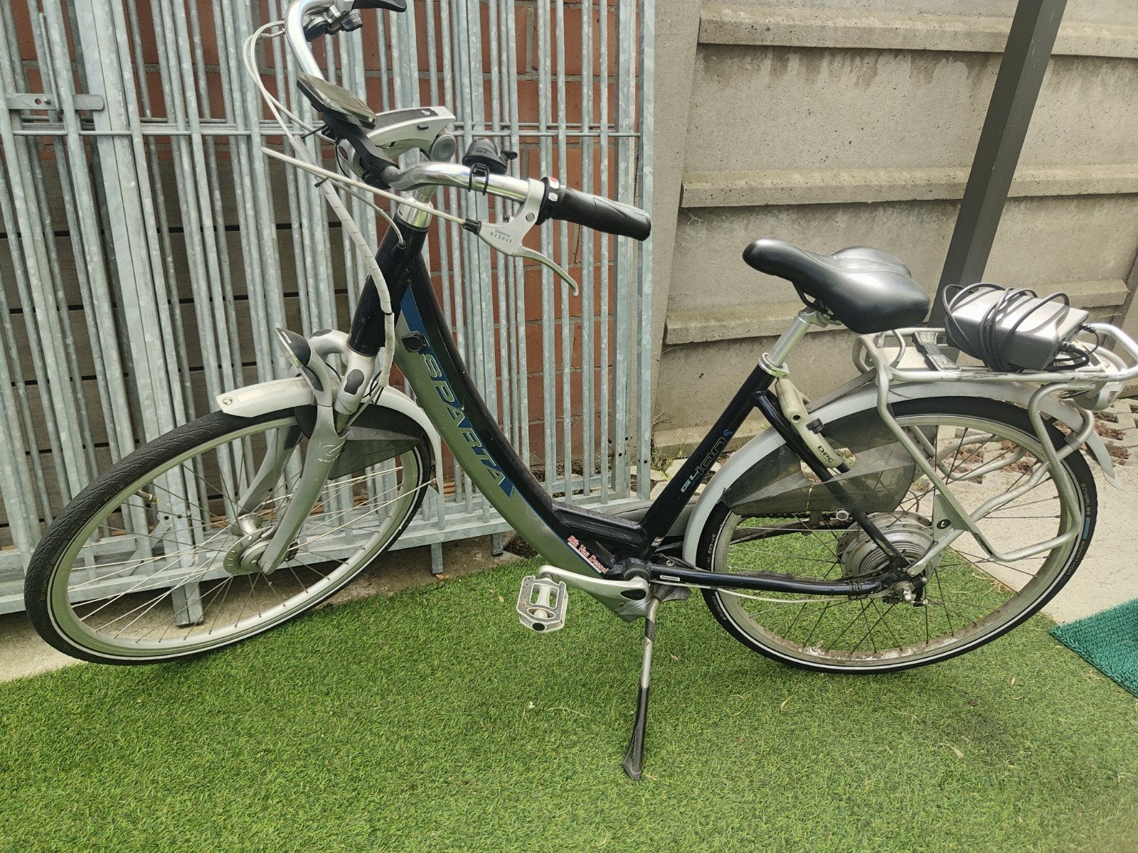 Fiets elektrisch., Fietsen en Brommers, Ophalen, Sparta, Gebruikt, Versnellingen