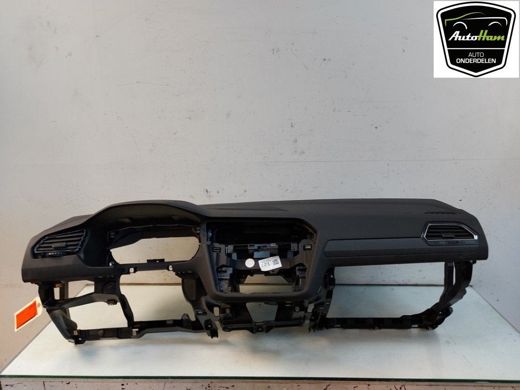 TABLEAU DE BORD Tiguan (AD1) (|5NB857003QFLG|5NB857003Q|), Utilisé, Volkswagen