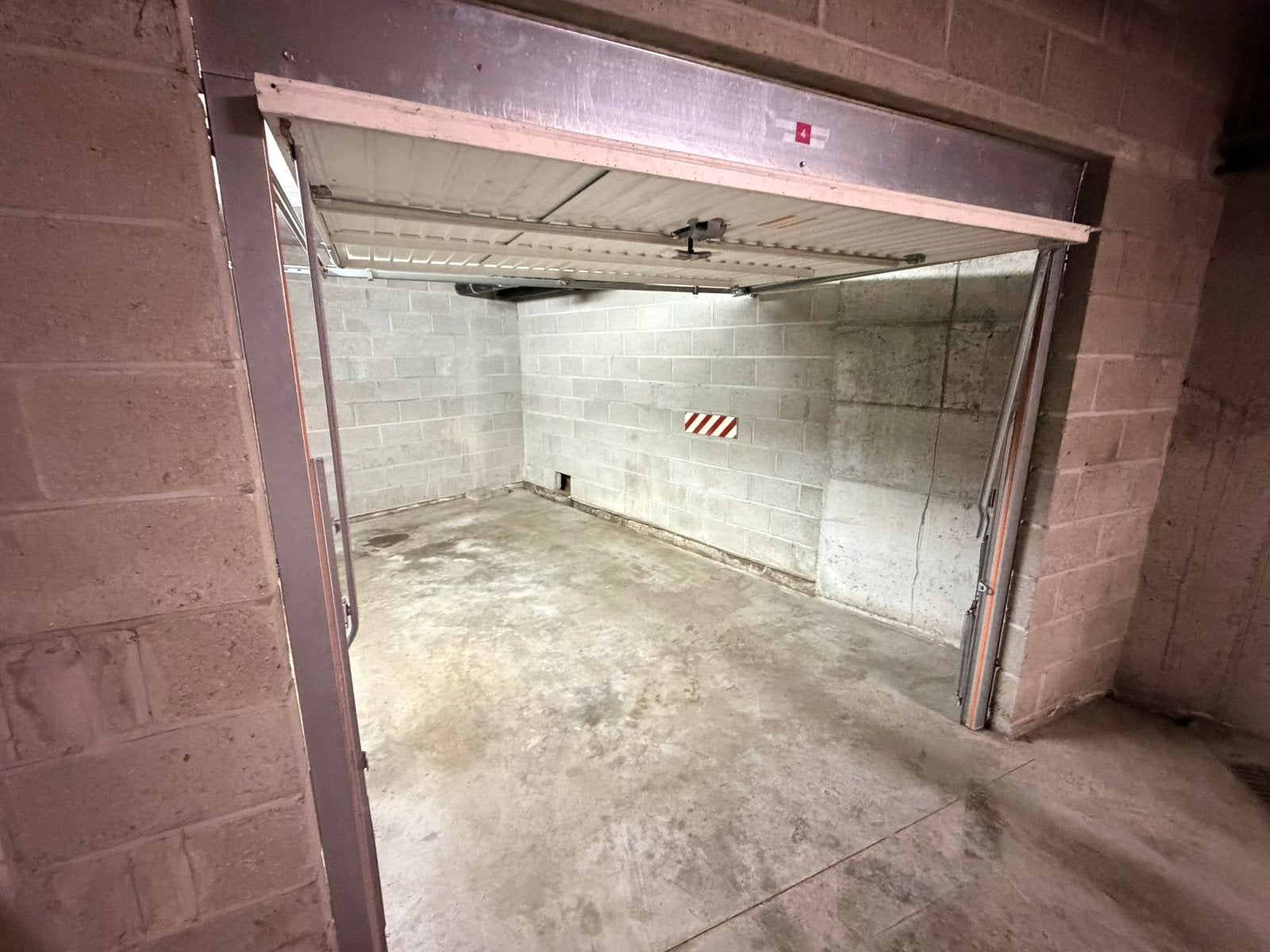 Box garage A VENDRE / Jette