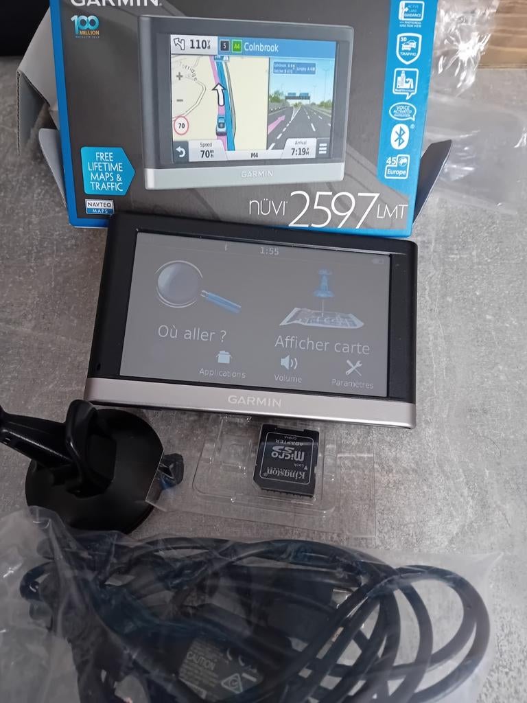Je  vends  GPS ÉTAT COMME NEUF