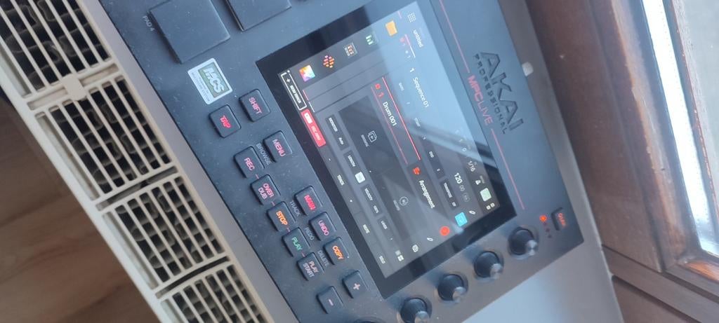 AKAI MPC live génération 1, Enlèvement