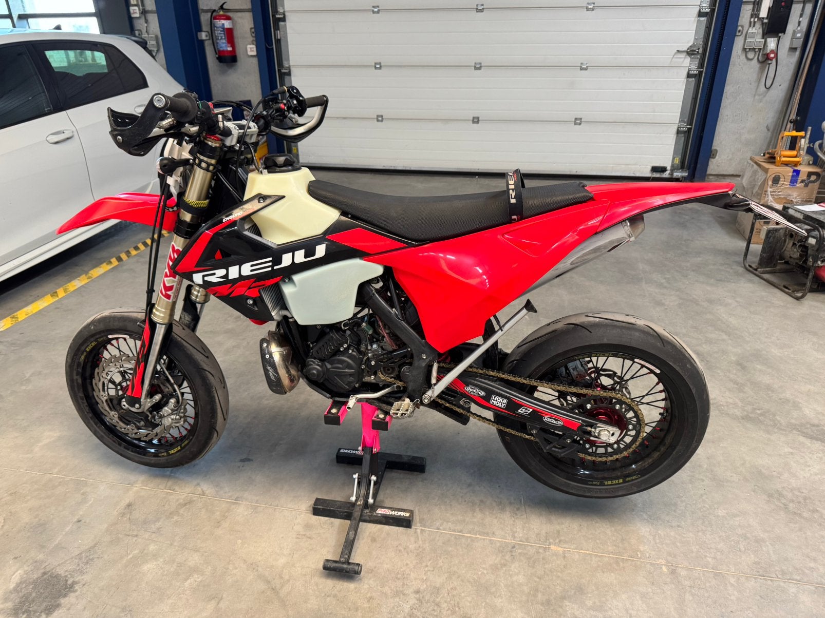 Rieju mr 300 supermotard/enduro, Motoren, Ophalen, 1 cilinder, 12 t/m 35 kW