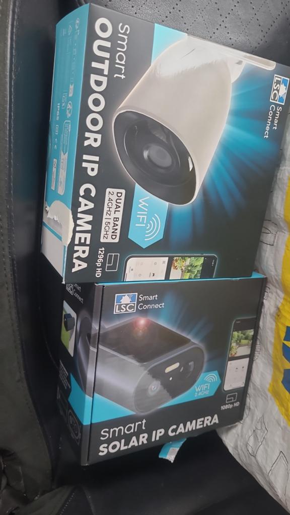 2 camera neuf une solaire une normal, TV, Hi-fi & Vidéo, Caméras de surveillance, Enlèvement ou Envoi