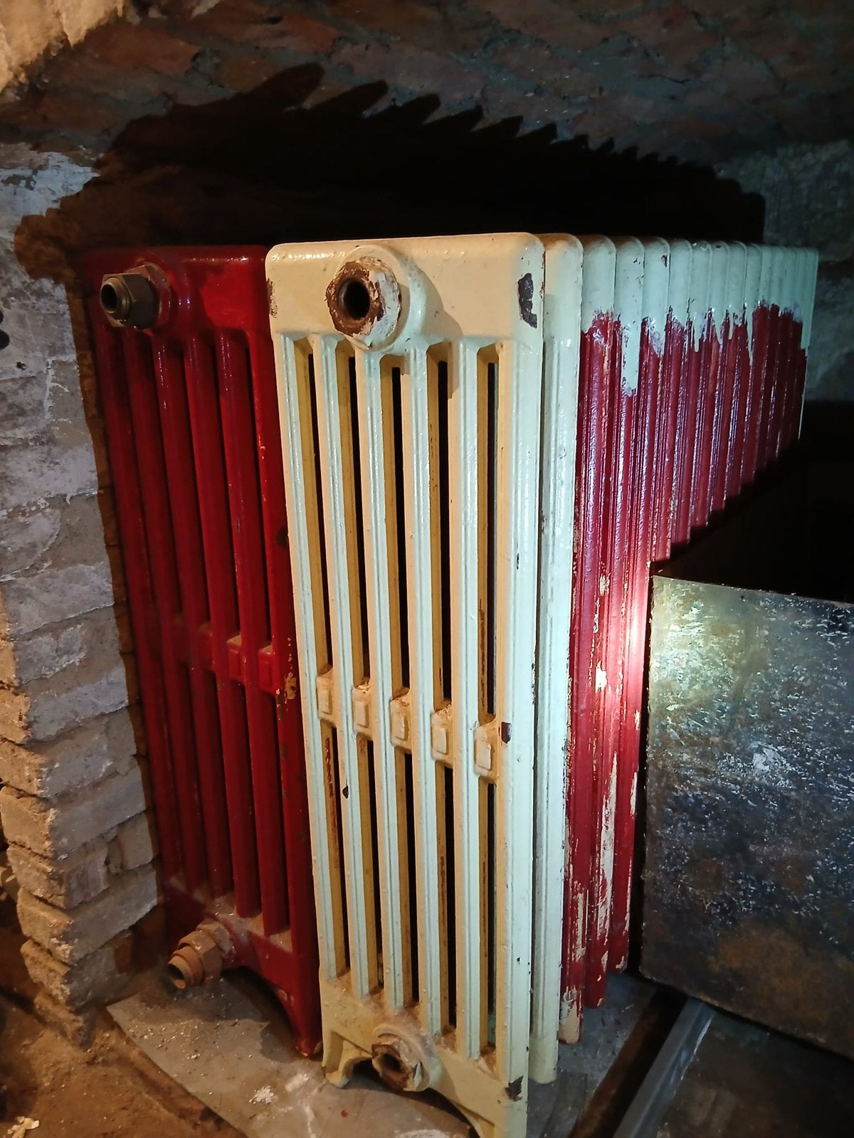 2 gietijzeren radiatoren, Doe-het-zelf en Bouw, Ophalen, Gebruikt