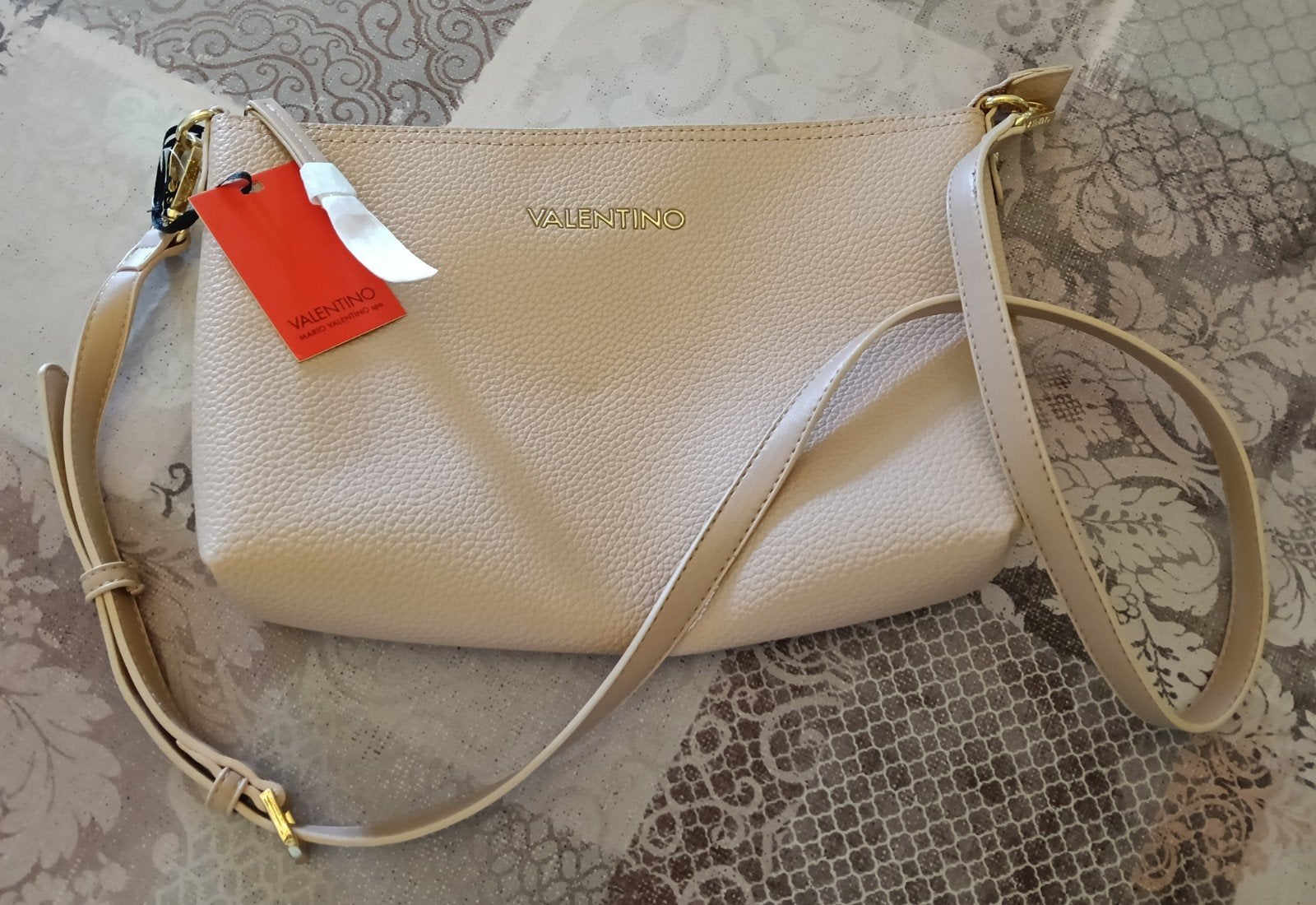 Nieuwe VALENTINO schoudertas. Koopje!!, Handtassen en Accessoires, Tassen | Damestassen, Ophalen of Verzenden
