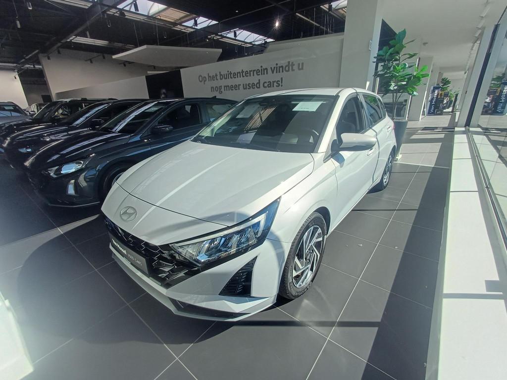 Hyundai i20 1.0 T-GDi 7-DCT 74kW Twist (automatique), Autos, 121 g/km, Argent ou Gris, Entreprise, 1110 kg