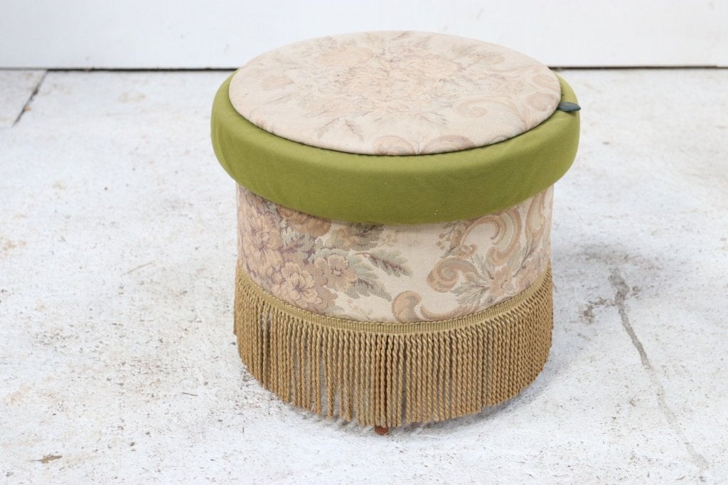 Vintage naaipoef met opbergruimte, gobelin en franje, Maison & Meubles, Rond, Enlèvement, Utilisé, Moins de 50 cm