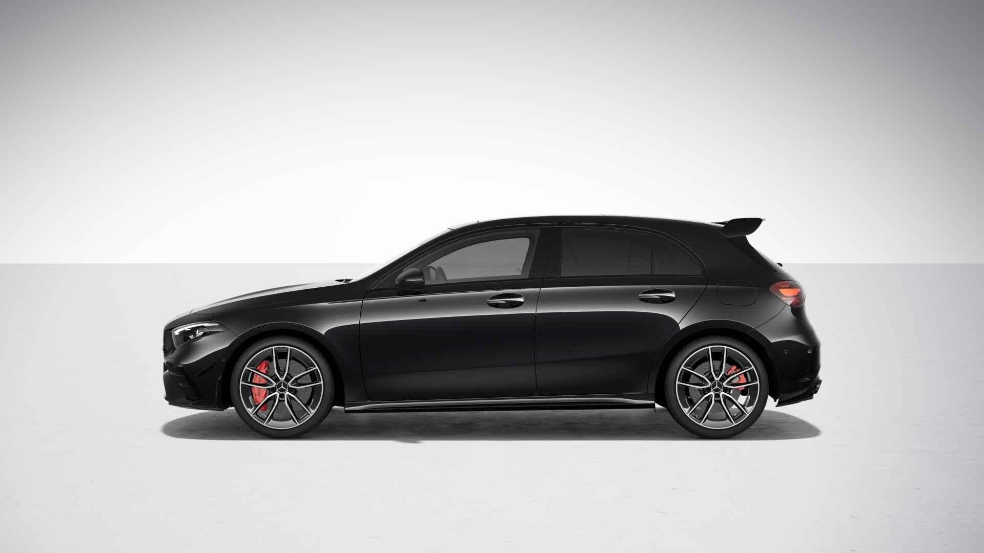 Mercedes-Benz A-Klasse 35 4MATIC AMG Line | Night Pack | Pan, Auto's, Automaat, Dealer onderhouden, Stof, Zwart