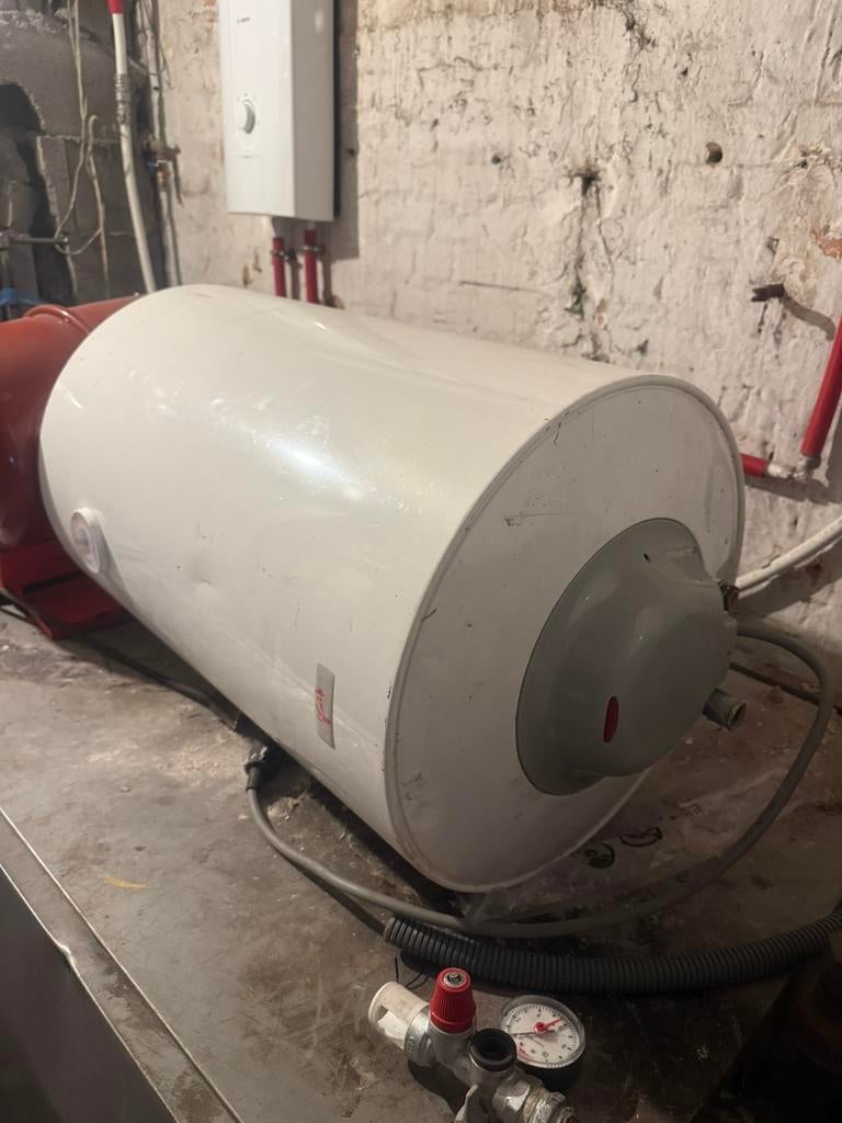 Chauffe eaux electrique, Bricolage & Construction, Chauffe-eau & Boilers, 20 à 100 litres, Enlèvement ou Envoi, Utilisé, Chauffe-eau