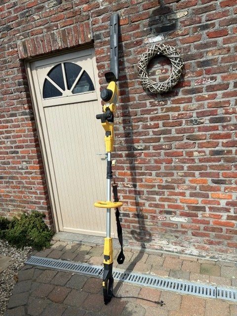 Elektrische heggeschaar op arm, Tuin en Terras, Ophalen, Gebruikt, 50 mm of meer, Powerplus