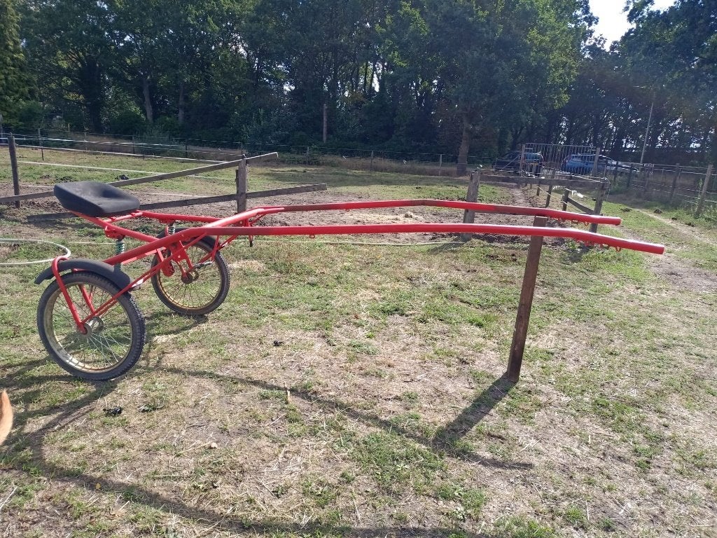 Te koop 1 trainersulky,en 1 fabriekssulky., Gebruikt, Sulky, Paard of Pony