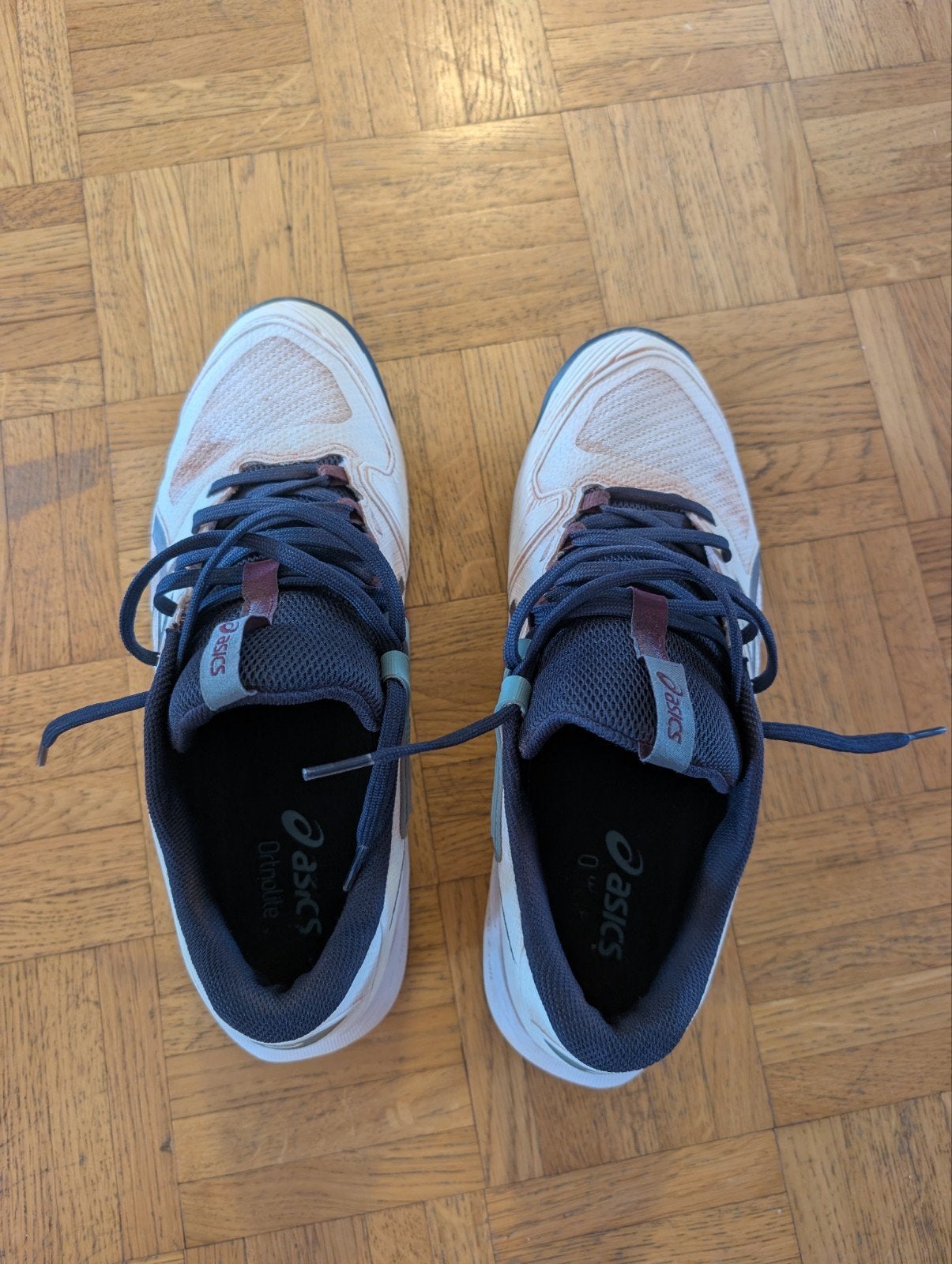 2 keer gedragen maat 43.5 Asics Speed gravel te klein, Ophalen, Schoenen