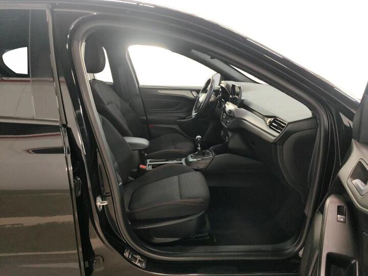 Ford Focus 1.0I ECOBOOST - TREKHAAK - ACHTERUITRIJCAMERA, 0 min, 0 kg, Zwart, Bedrijf