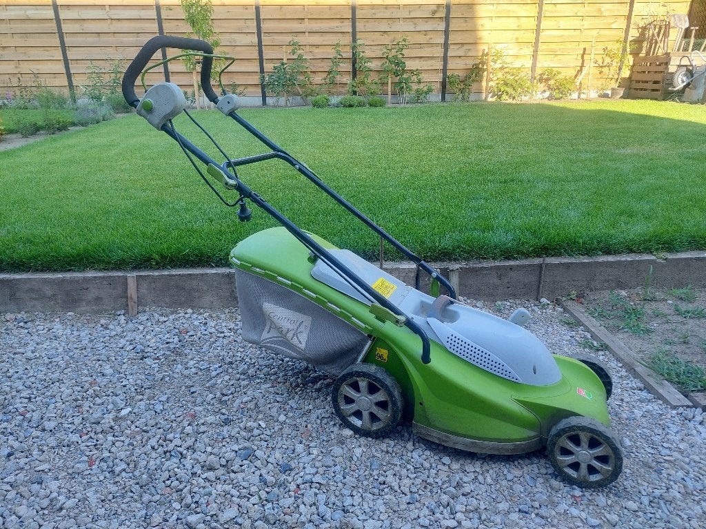 Elektrische grasmachine, Cirkelmaaier, Gebruikt, Elektrische grasmaaier, Opvangzak