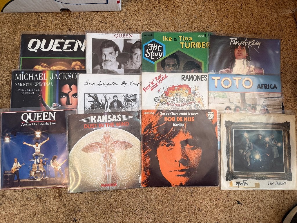 lot van 12 kleine toppertjes voor op de jukebox, Gebruikt, Overige genres, 7 inch, Ophalen of Verzenden