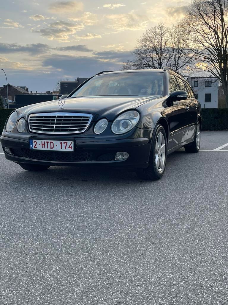 Mercedes Benz E 220 CDI, Autos, Cuir, Achat, Noir, 5 portes
