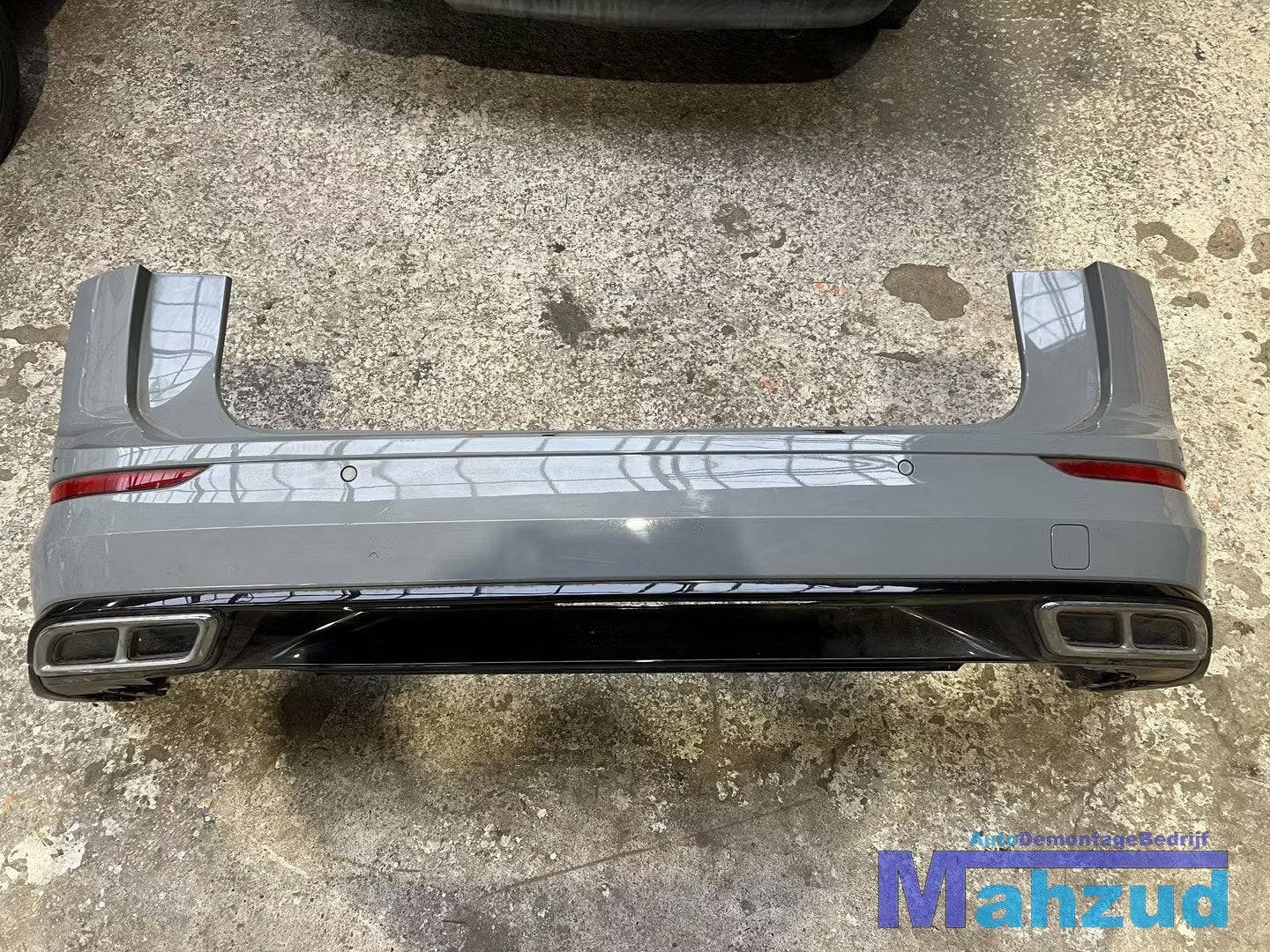 VW GOLF 8 AVANT STATION GRIJS GREY achterbumper 2020+, Arrière, Pare-chocs, Volkswagen, Volkswagen AG